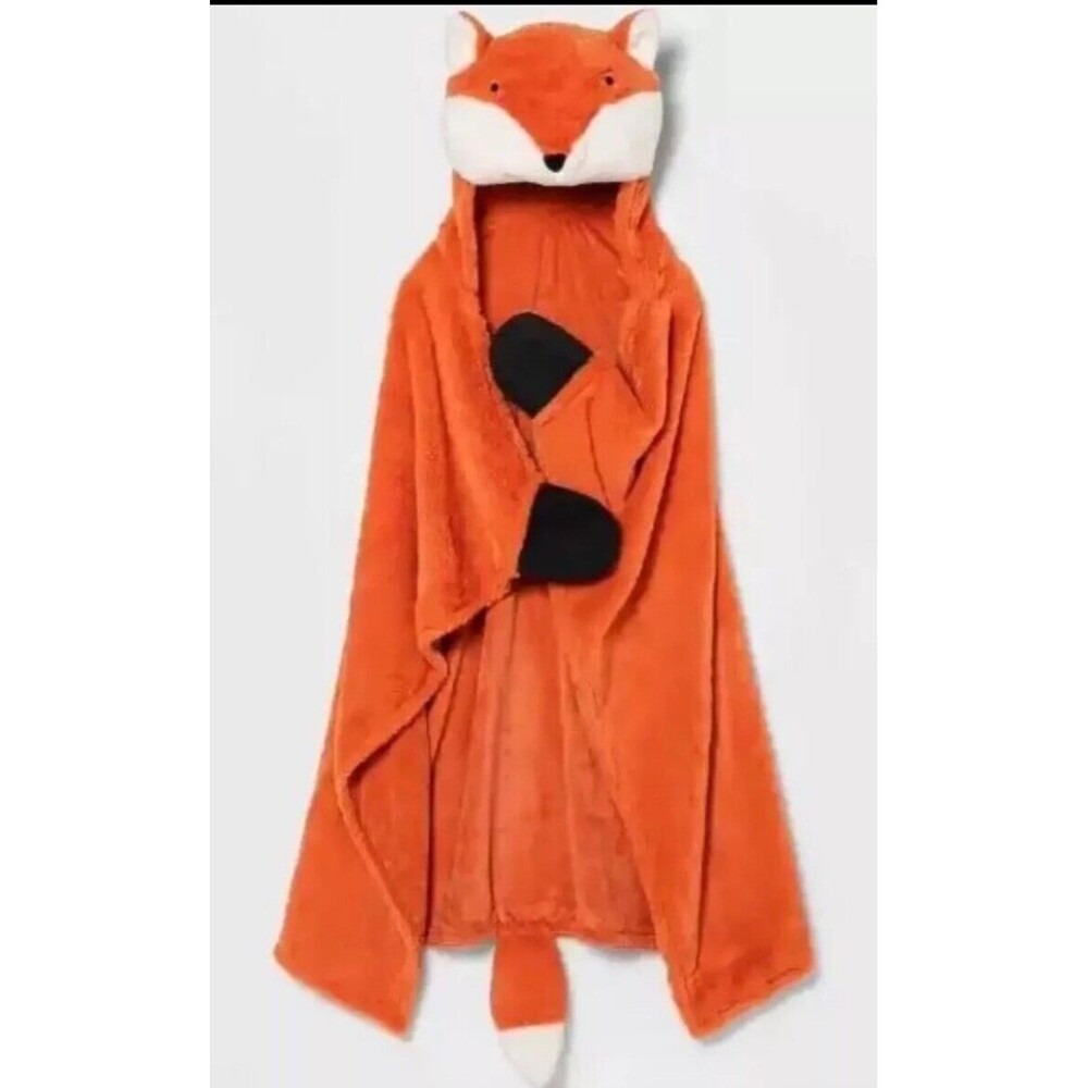 Pillowfort Super Soft Fox Hooded Blanket with Hand Pockets (40x50)